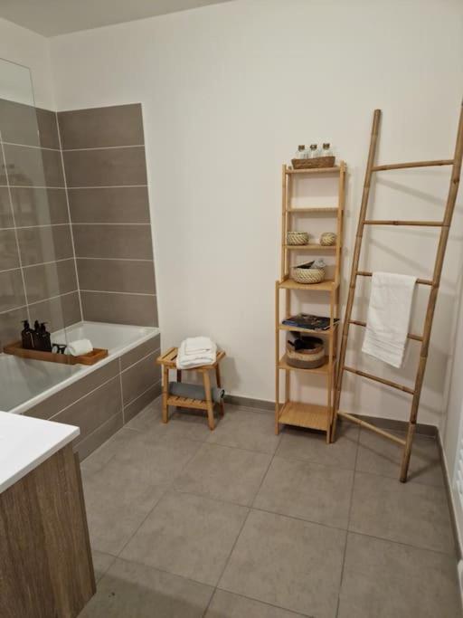 Cozy Apartment Near Paris Clamart Luaran gambar